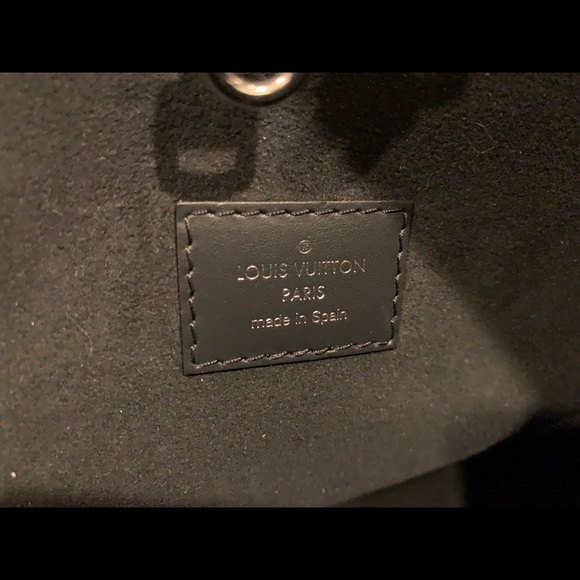 Louis Vuitton Neverfull MM Black Leather Tote - Picture 9 of 16